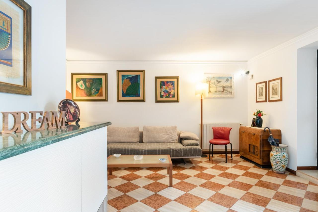 Via Etnea Cozy Apartment With Balcony CTA Exterior foto