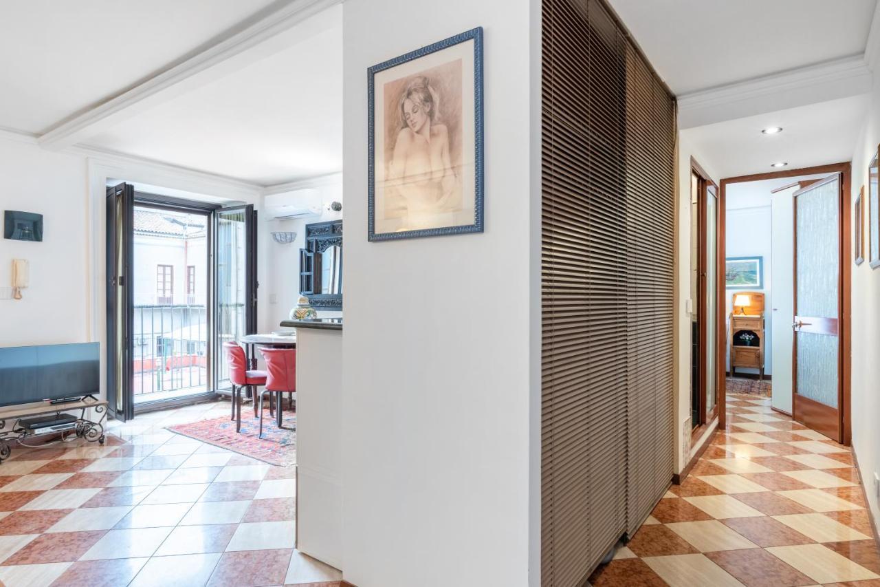 Via Etnea Cozy Apartment With Balcony CTA Exterior foto